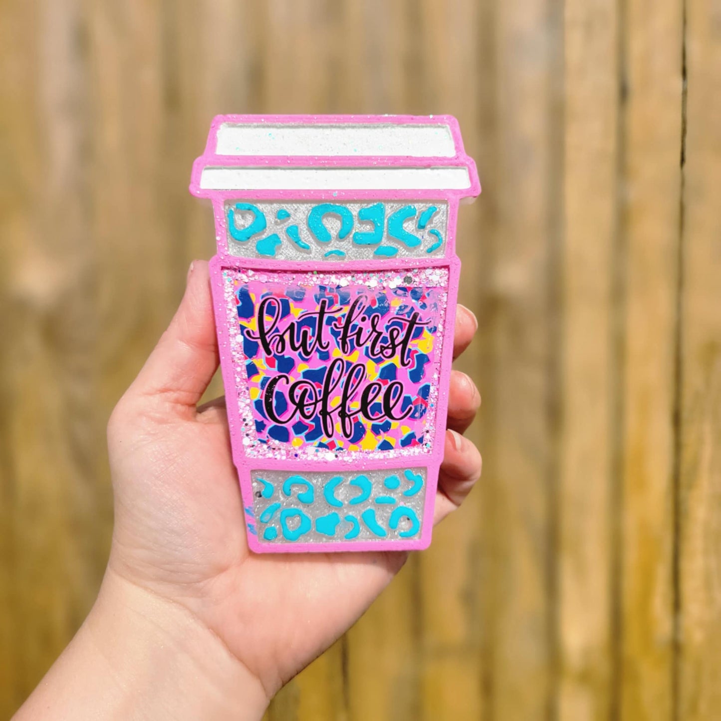 Coffe/drink/loaded tea cup