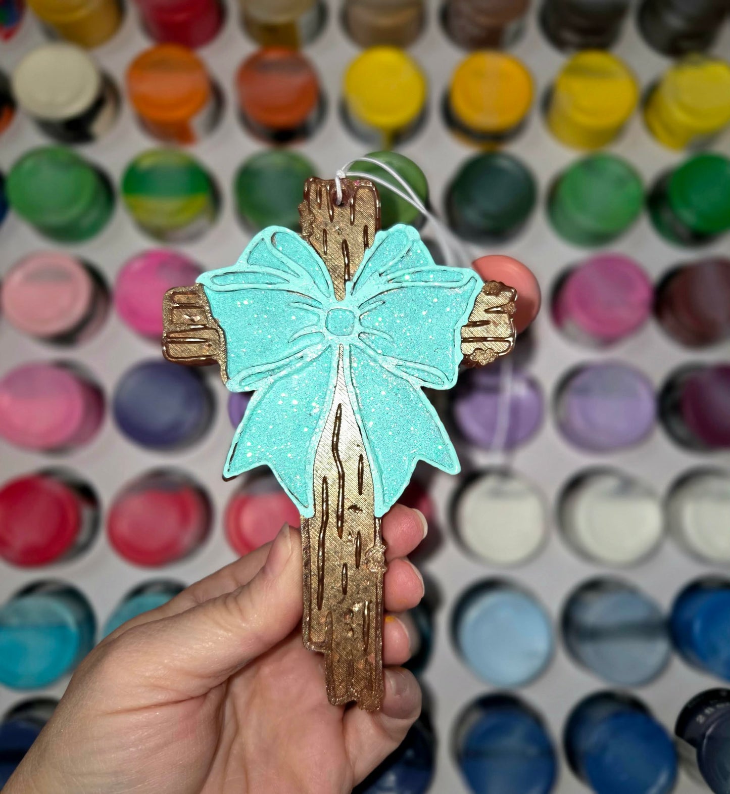 Cross with bow- bow color can be changed otherwise will be random