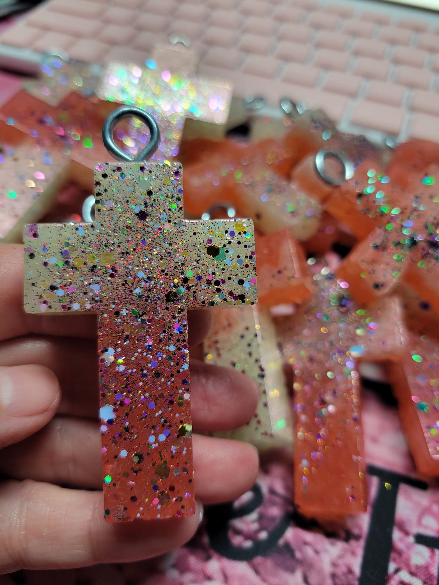 Mini cross vent clips