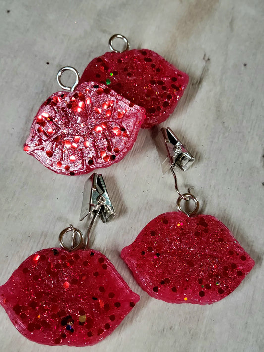 Red hot lips vent clips